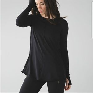 Lululemon Making Moves Top NWOT